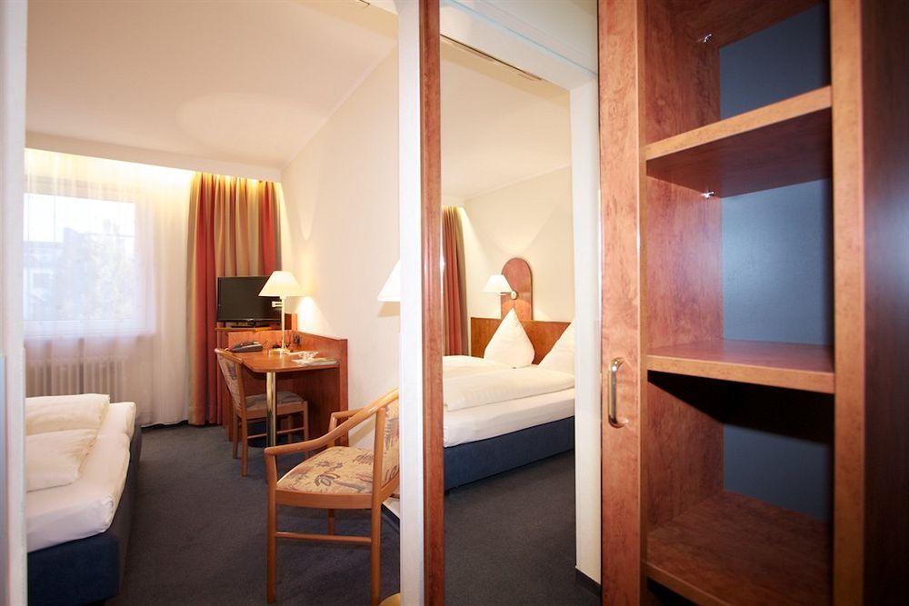 פרנקפורט Falk Hotel מראה חיצוני תמונה