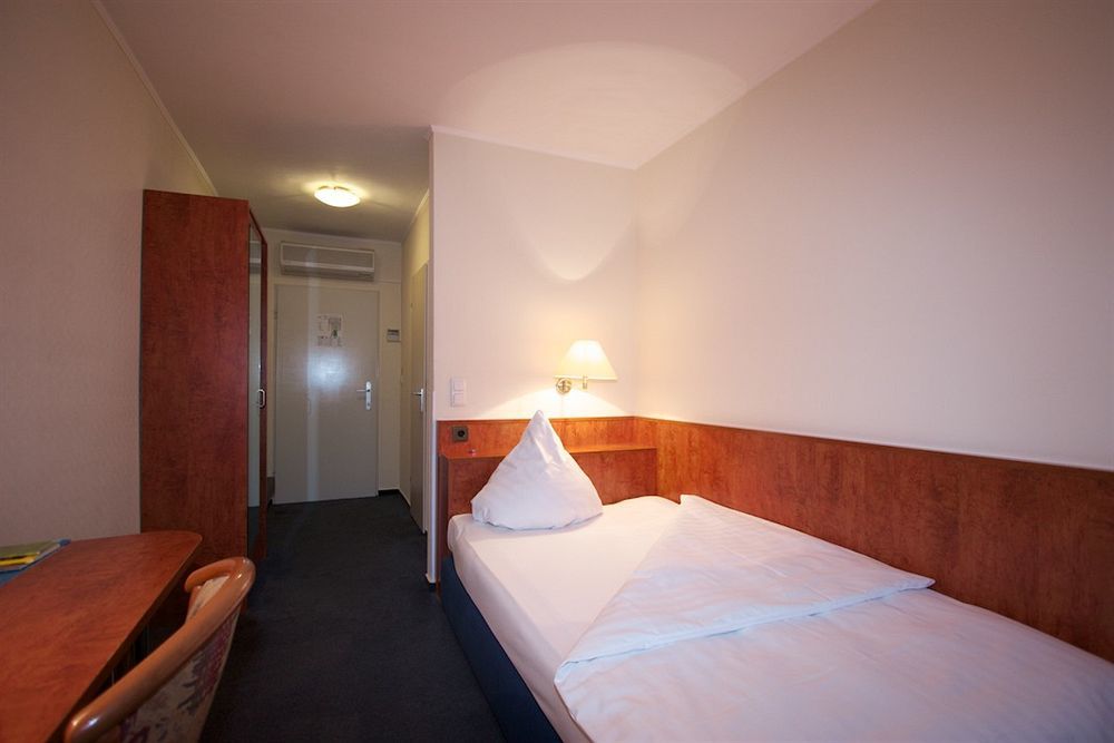 פרנקפורט Falk Hotel מראה חיצוני תמונה